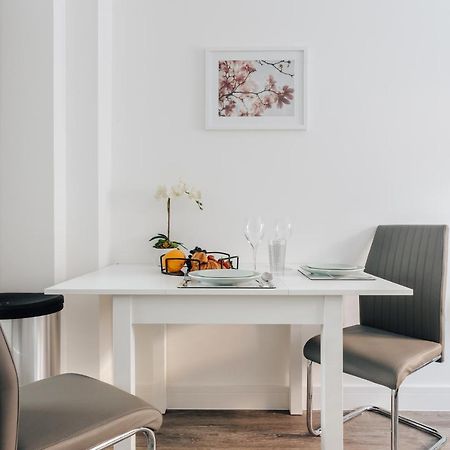 Central 2 Double Bedroom Flat With Parking Bournemouth Bagian luar foto