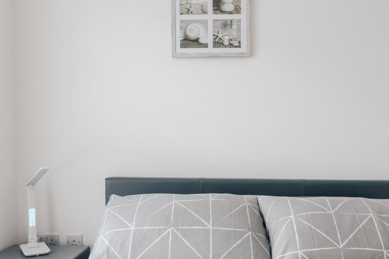 Central 2 Double Bedroom Flat With Parking Bournemouth Bagian luar foto