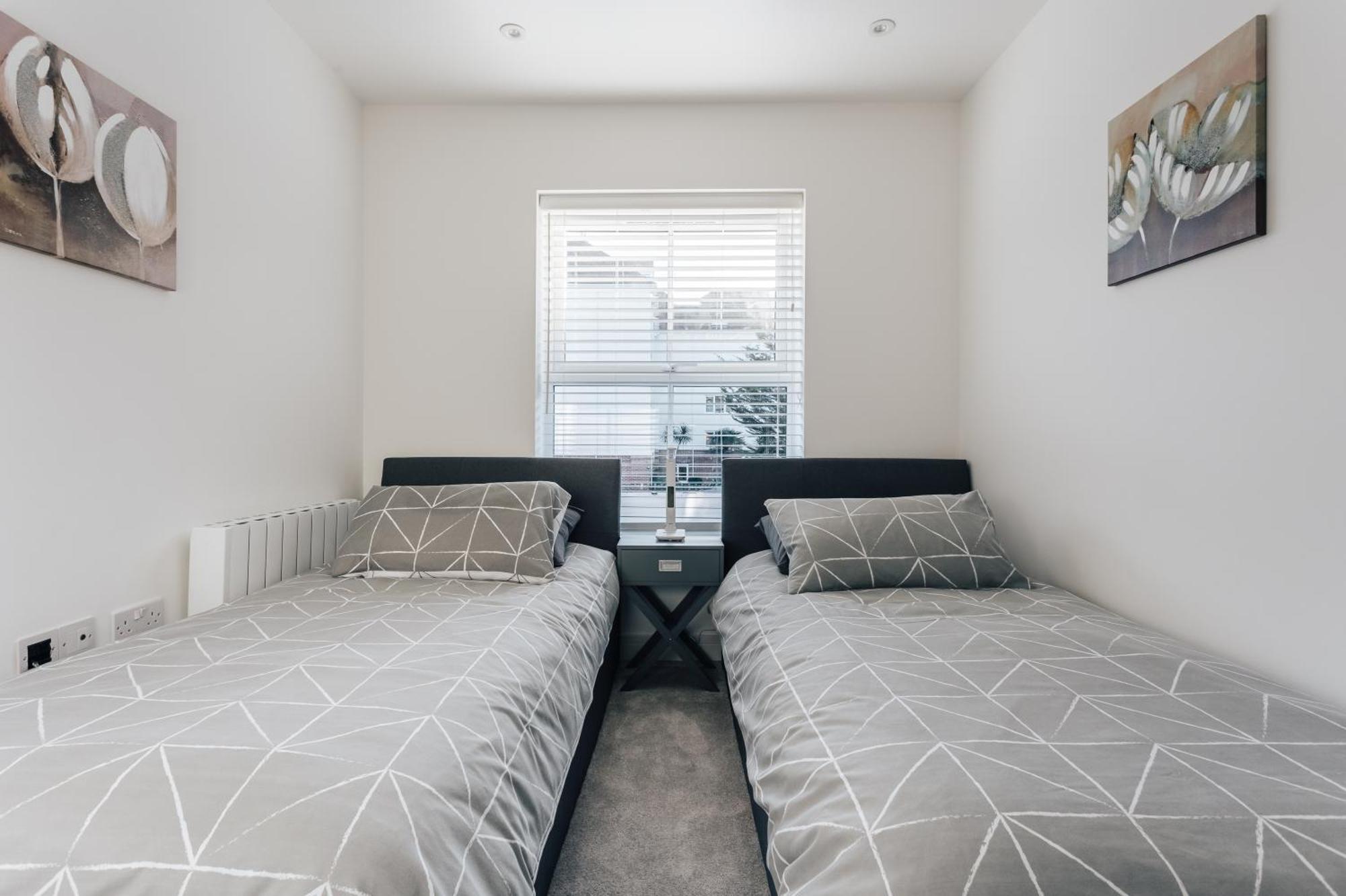 Central 2 Double Bedroom Flat With Parking Bournemouth Bagian luar foto